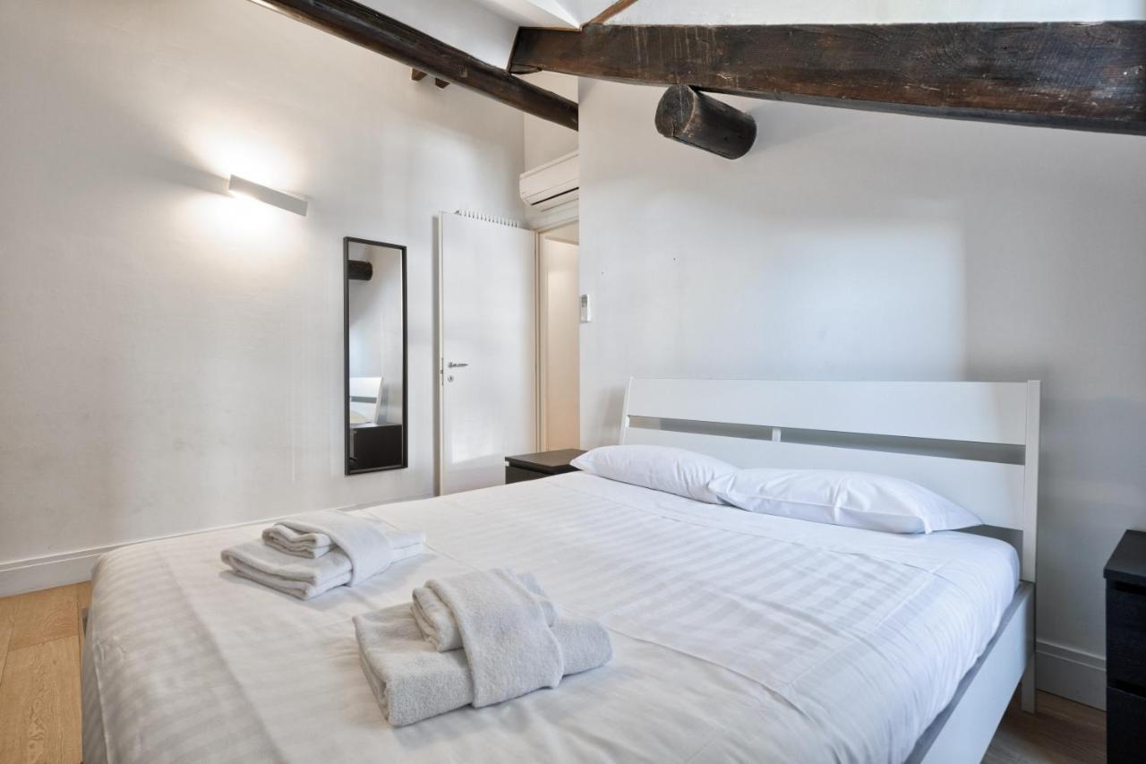 Stylish Apartment In The Heart Of Torino Exterior foto